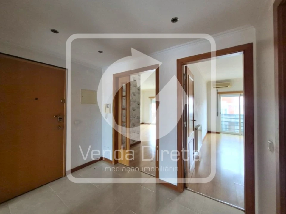 Apartamento T2 para Venda em Laranjeiro e Feijó Foto 15