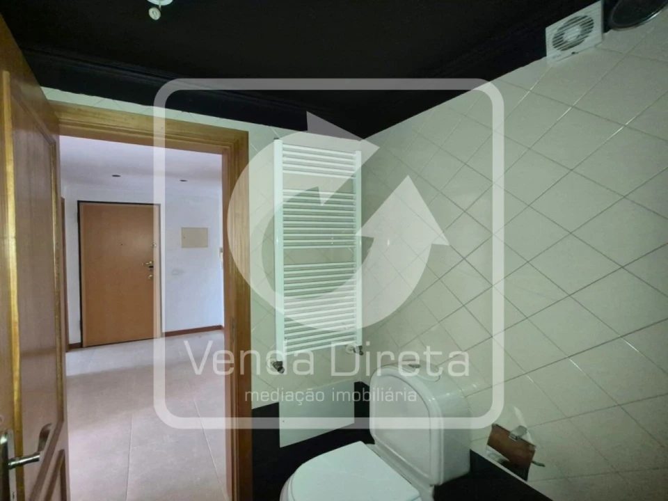 Apartamento T2 para Venda em Laranjeiro e Feijó Foto 21