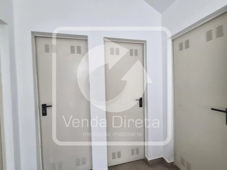 Apartamento T2 para Venda em Laranjeiro e Feijó Foto 27