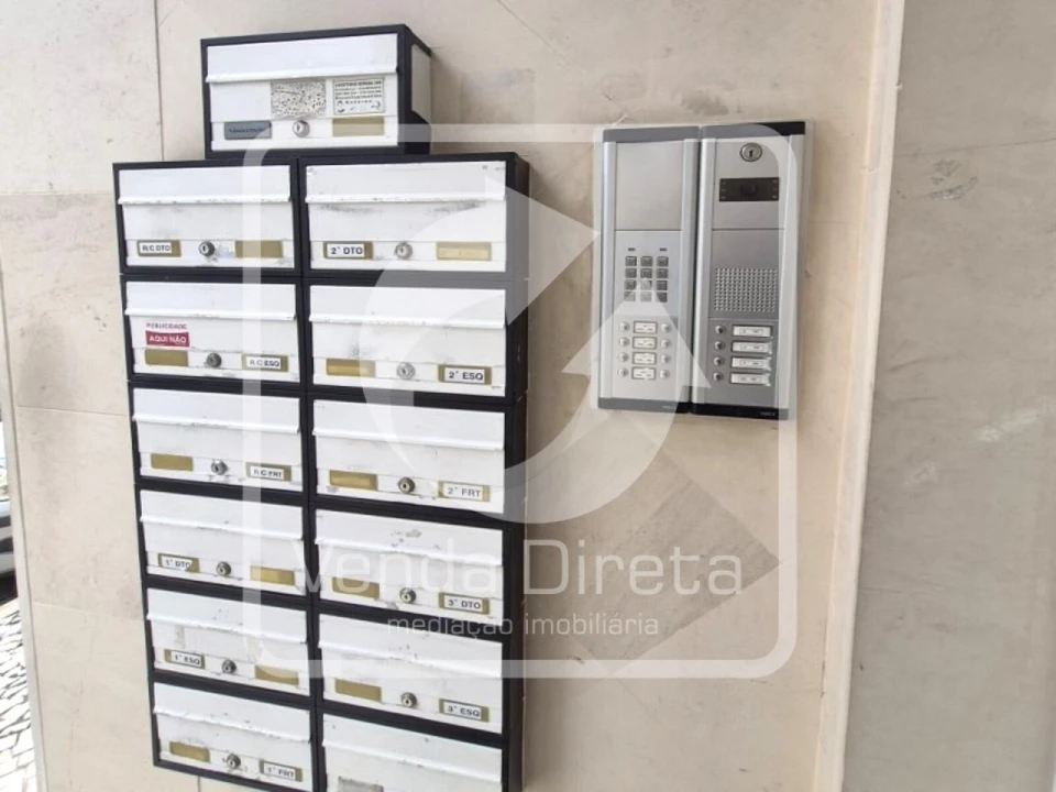 Apartamento T2 para Venda em Laranjeiro e Feijó Foto 30