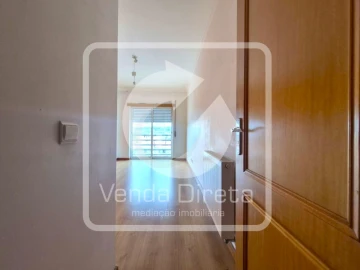 Apartamento T2 para Venda em Laranjeiro e Feijó