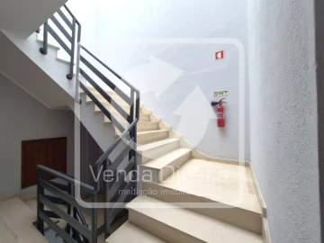 Apartamento T2 para Venda em Laranjeiro e Feijó