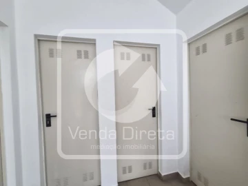 Apartamento T2 para Venda em Laranjeiro e Feijó