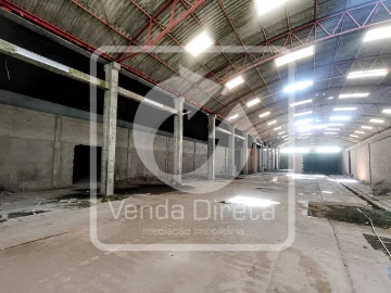 Armazém para Venda em Côja e Barril de Alva