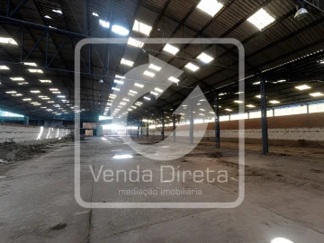 Armazém para Venda em Côja e Barril de Alva