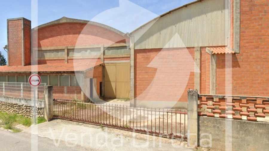 Armazém para Venda em Côja e Barril de Alva