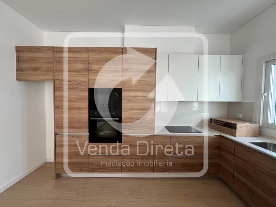 Moradia T4 para Venda em Fernao Ferro Foto 2