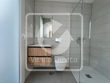 Moradia T4 para Venda em Fernao Ferro