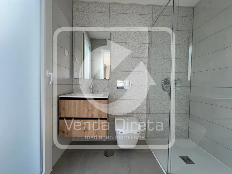 Moradia T4 para Venda em Fernao Ferro Foto 21