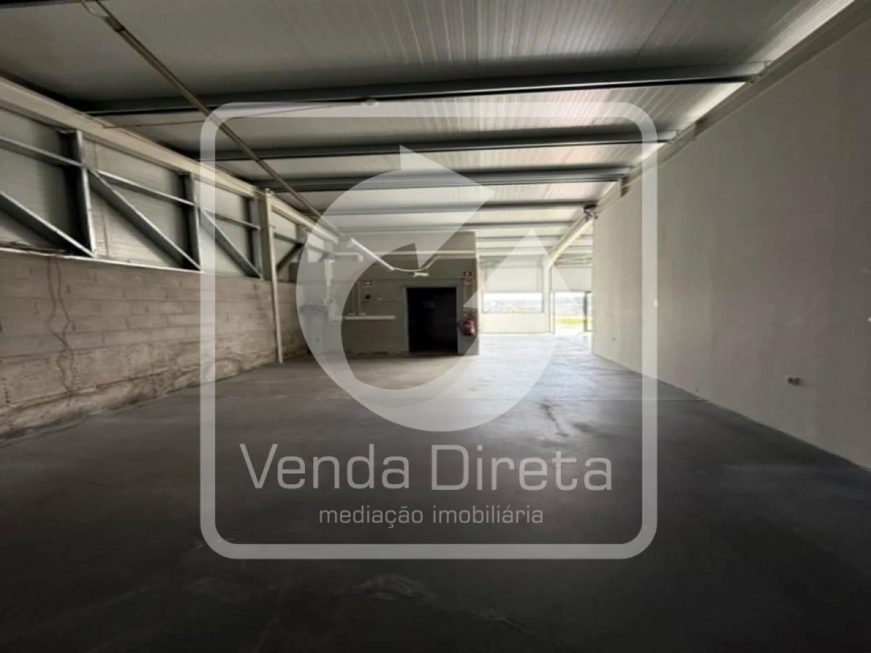 Armazém para Venda em Vila Franca das Naves e Feital Foto 9