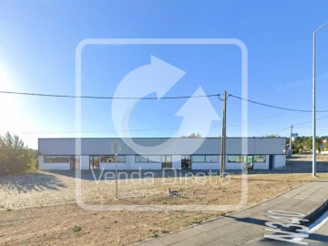Armazém para Venda em Vila Franca das Naves e Feital