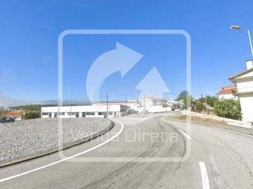 Armazém para Venda em Vila Franca das Naves e Feital