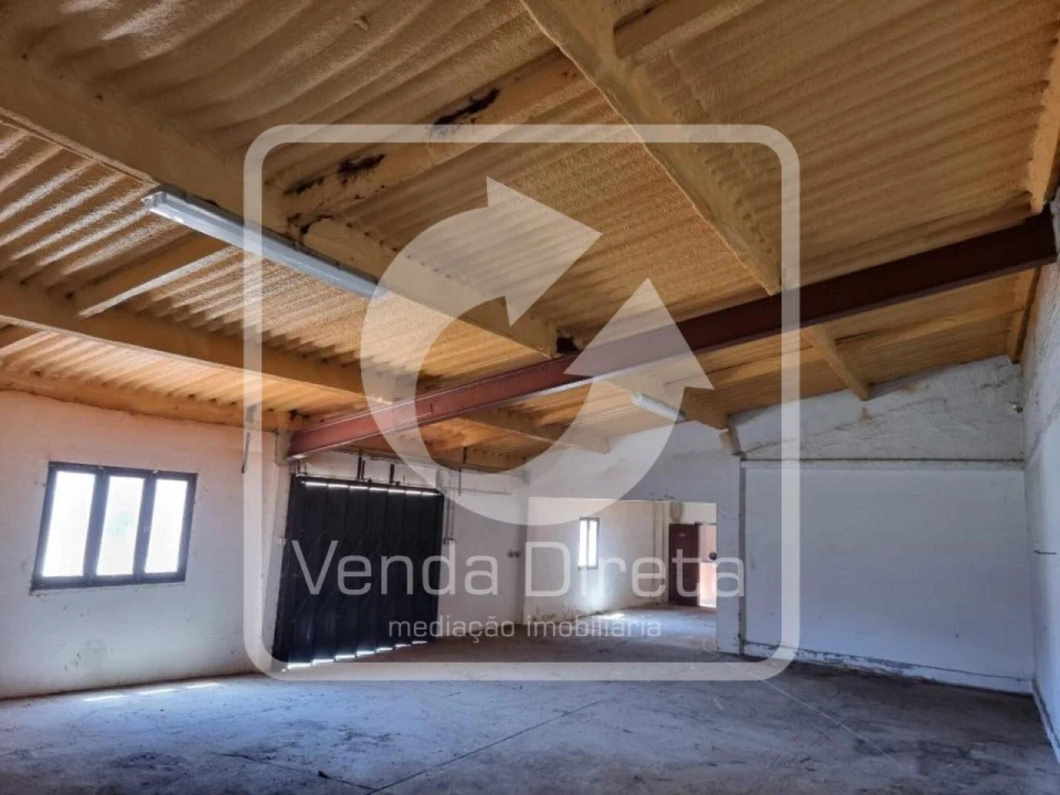 Armazém para Venda em Vilarinho do Bairro Foto 4