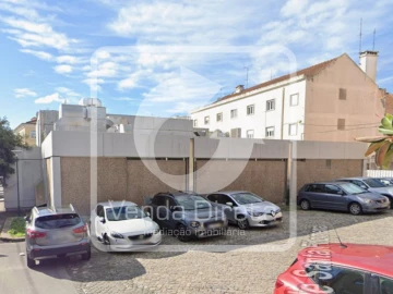 Loja para Venda em Malveira e São Miguel de Alcainça