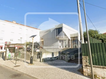 Loja para Venda em Malveira e São Miguel de Alcainça
