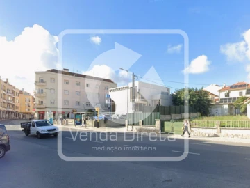 Loja para Venda em Malveira e São Miguel de Alcainça