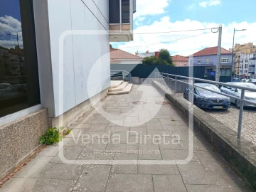 Loja para Venda em Malveira e São Miguel de Alcainça