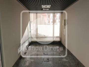Loja para Venda em Malveira e São Miguel de Alcainça