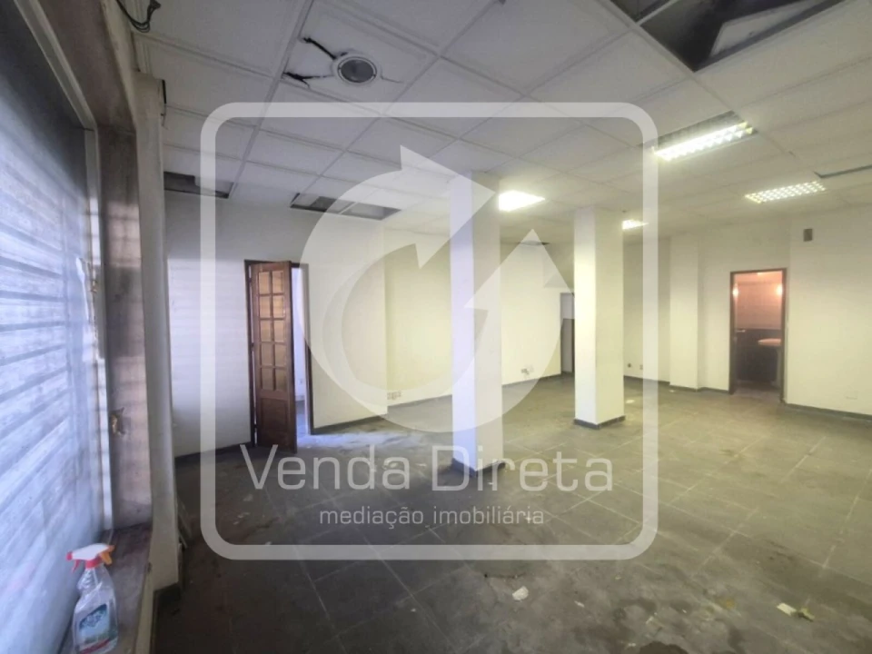 Loja para Venda em Laranjeiro e Feijó Foto 14
