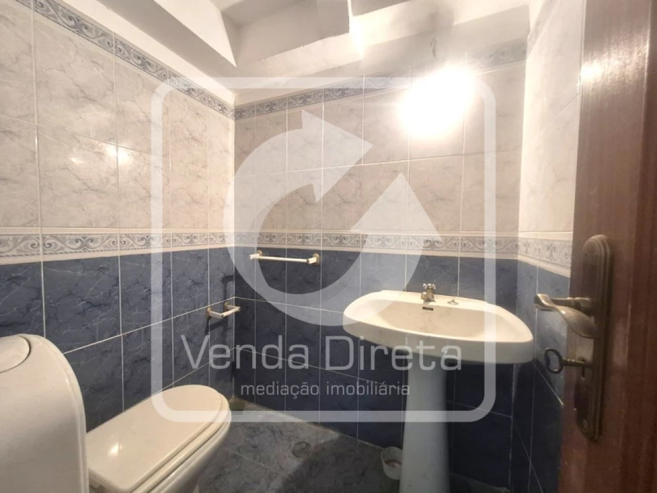 Loja para Venda em Laranjeiro e Feijó Foto 16