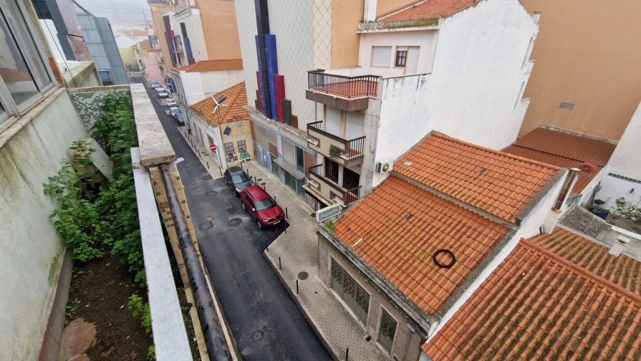 Apartamento T2 para Venda em Vila Franca de Xira Foto 4