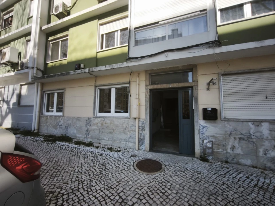 Apartamento T2 para Venda em Benfica Foto 11