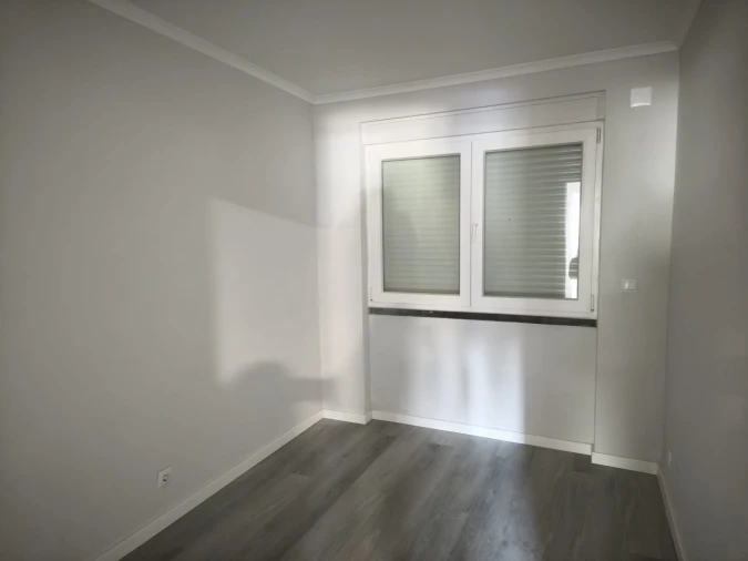 Apartamento T2 para Venda em Benfica Foto 6