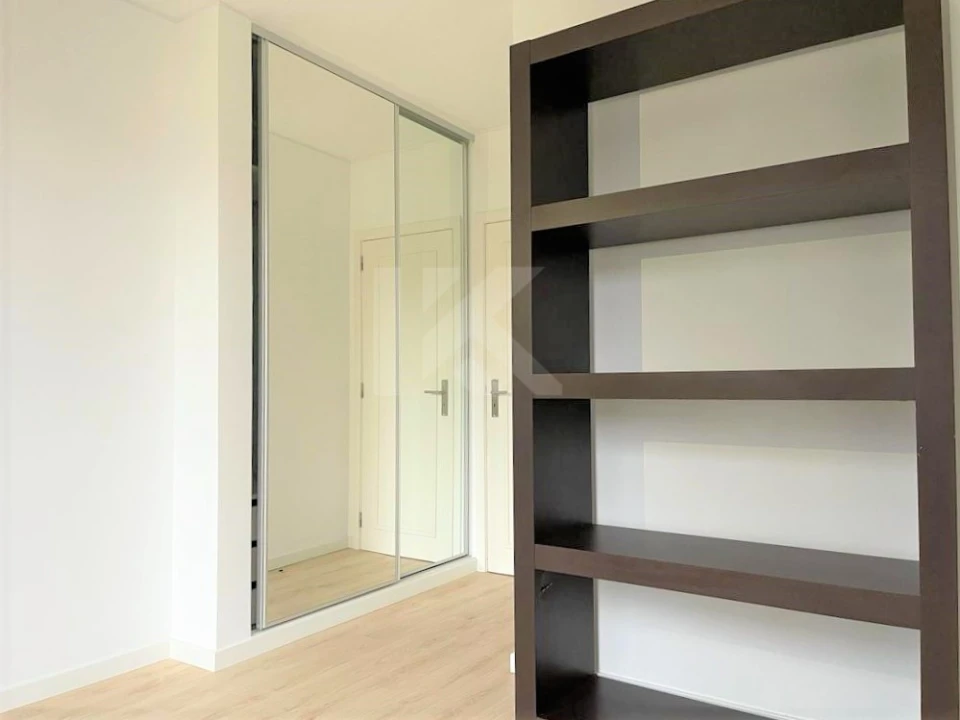Apartamento T2 para Arrendamento em Funchal (Santa Luzia) Foto 14