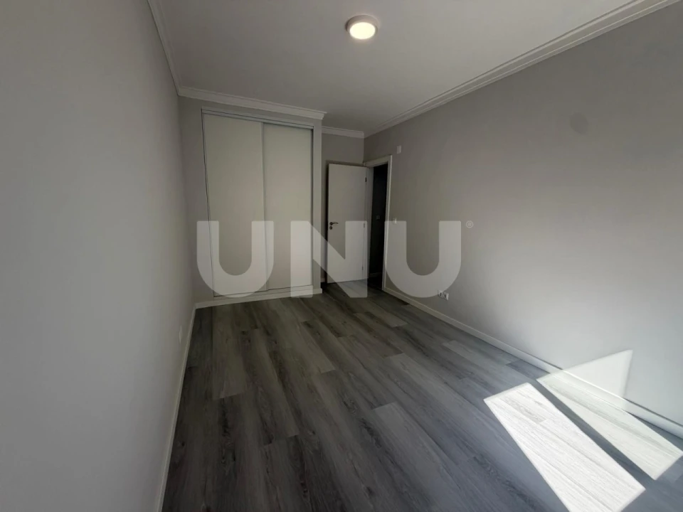 Apartamento T2 para Venda em Corroios Foto 10