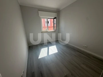 Apartamento T2 para Venda em Corroios