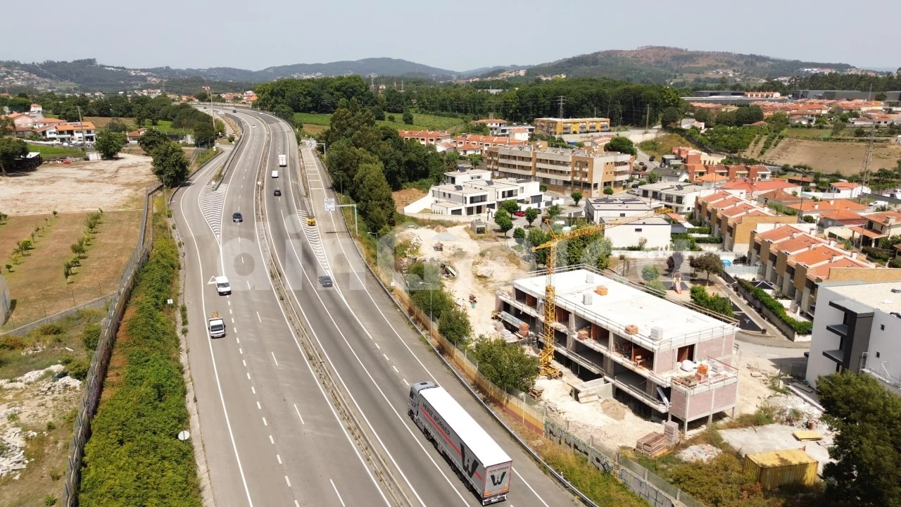 Moradia T3 para Venda em Antas e Abade de Vermoim Foto 6