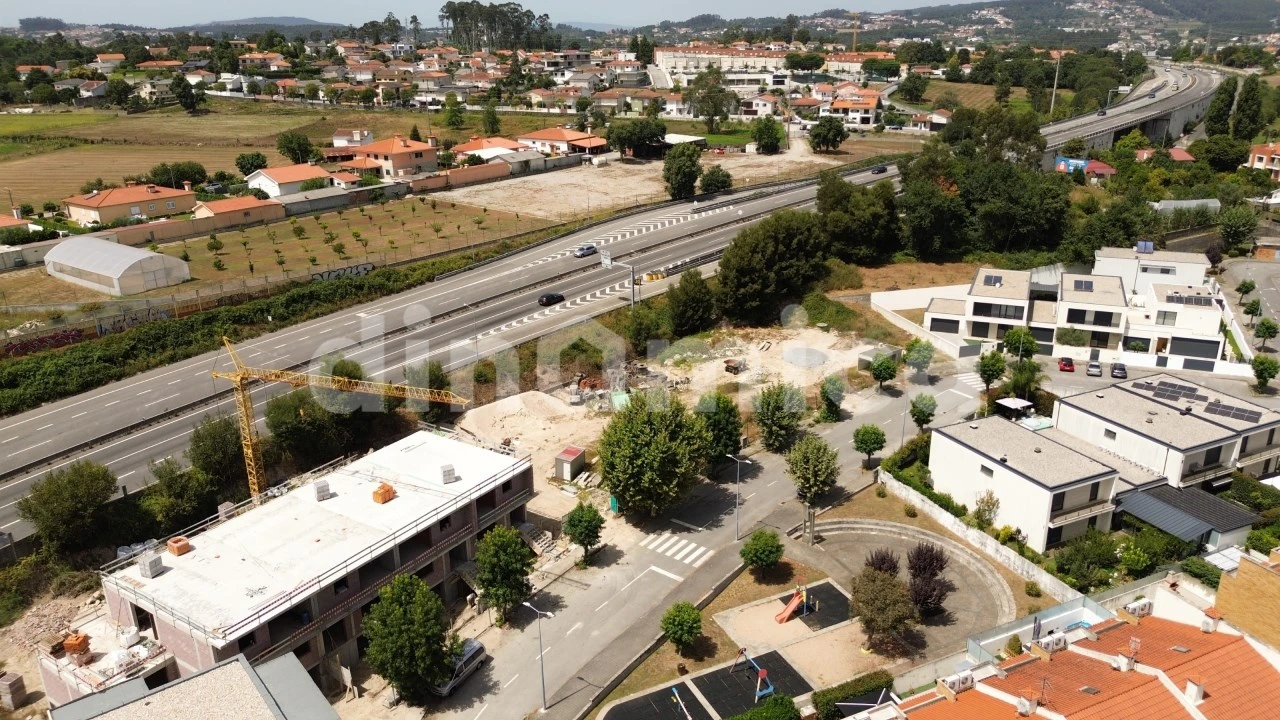 Moradia T3 para Venda em Antas e Abade de Vermoim Foto 7