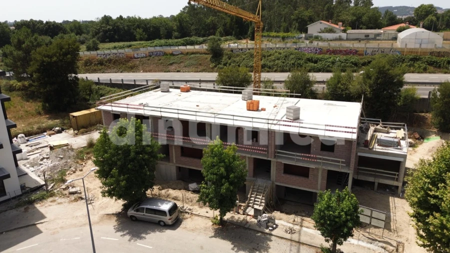 Moradia T3 para Venda em Antas e Abade de Vermoim Foto 2
