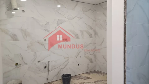 Apartamento T2 para Venda em Sesimbra (Santiago)