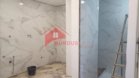 Apartamento T2 para Venda em Sesimbra (Santiago)