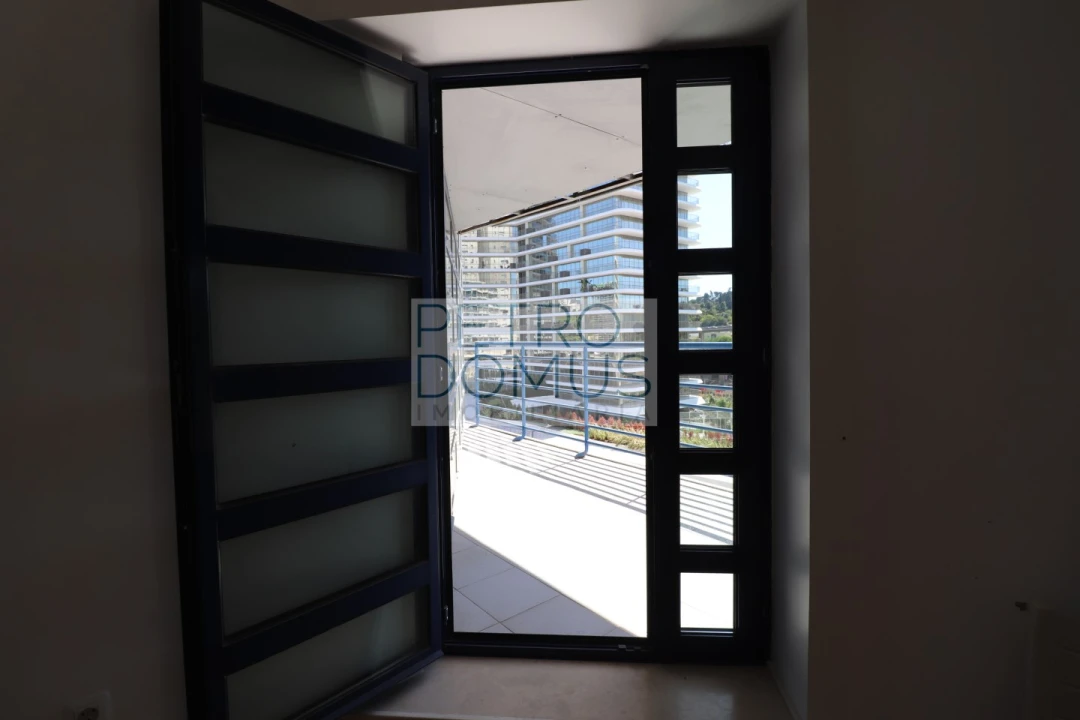 Apartamento T3 para Venda em Campolide Foto 20
