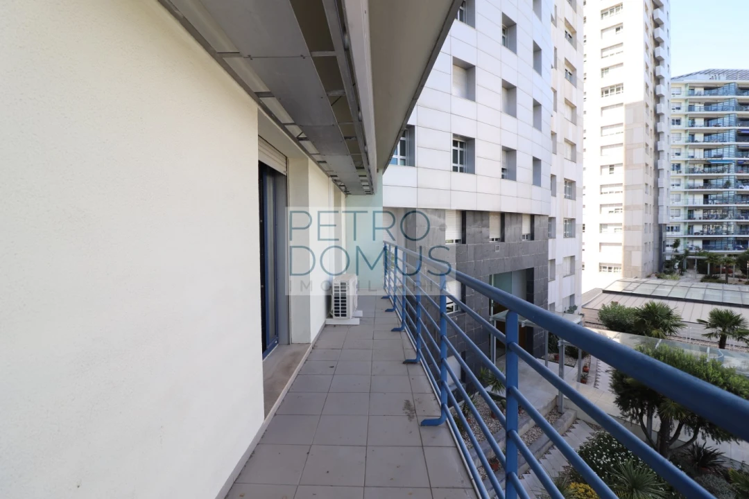 Apartamento T3 para Venda em Campolide Foto 44