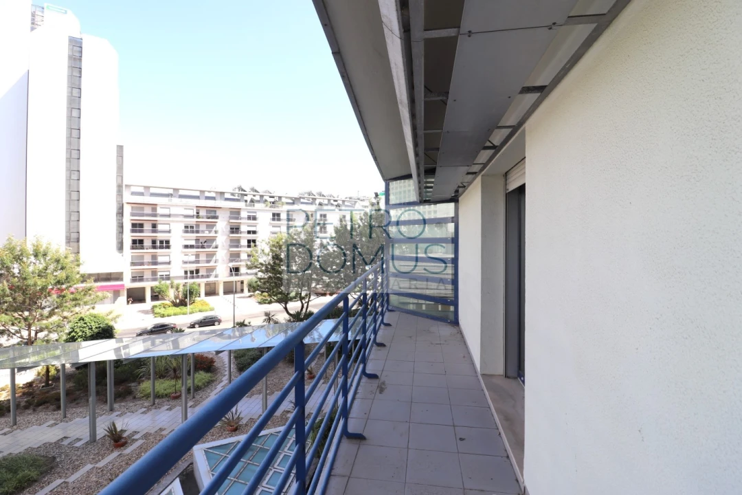 Apartamento T3 para Venda em Campolide Foto 46