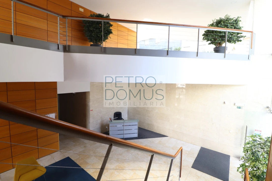 Apartamento T3 para Venda em Campolide Foto 64