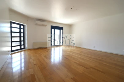 Apartamento T3 para Venda em Campolide