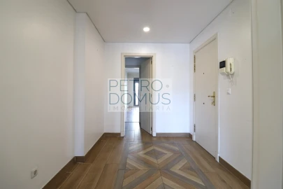 Apartamento T3 para Venda em Campolide