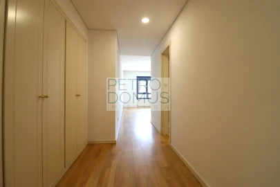 Apartamento T3 para Venda em Campolide