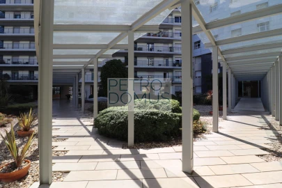 Apartamento T3 para Venda em Campolide