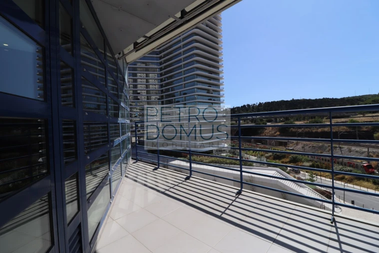 Apartamento T3 para Venda em Campolide Foto 21