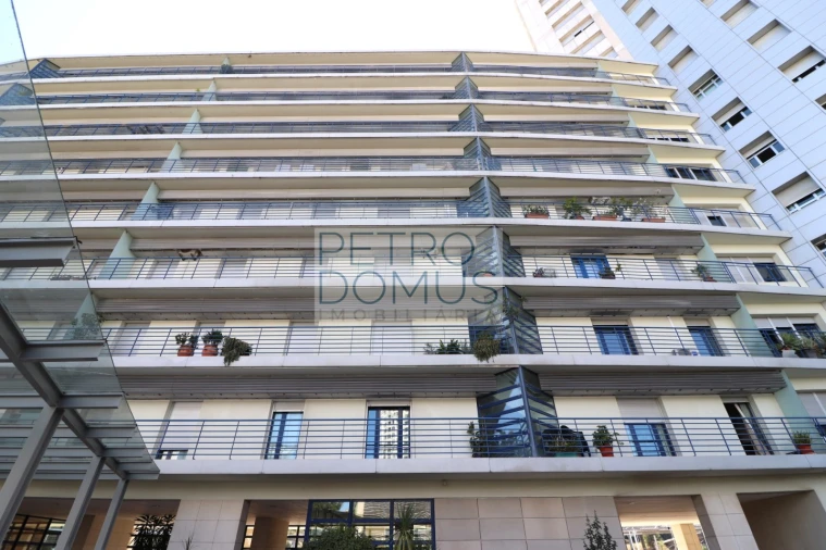 Apartamento T3 para Venda em Campolide Foto 54
