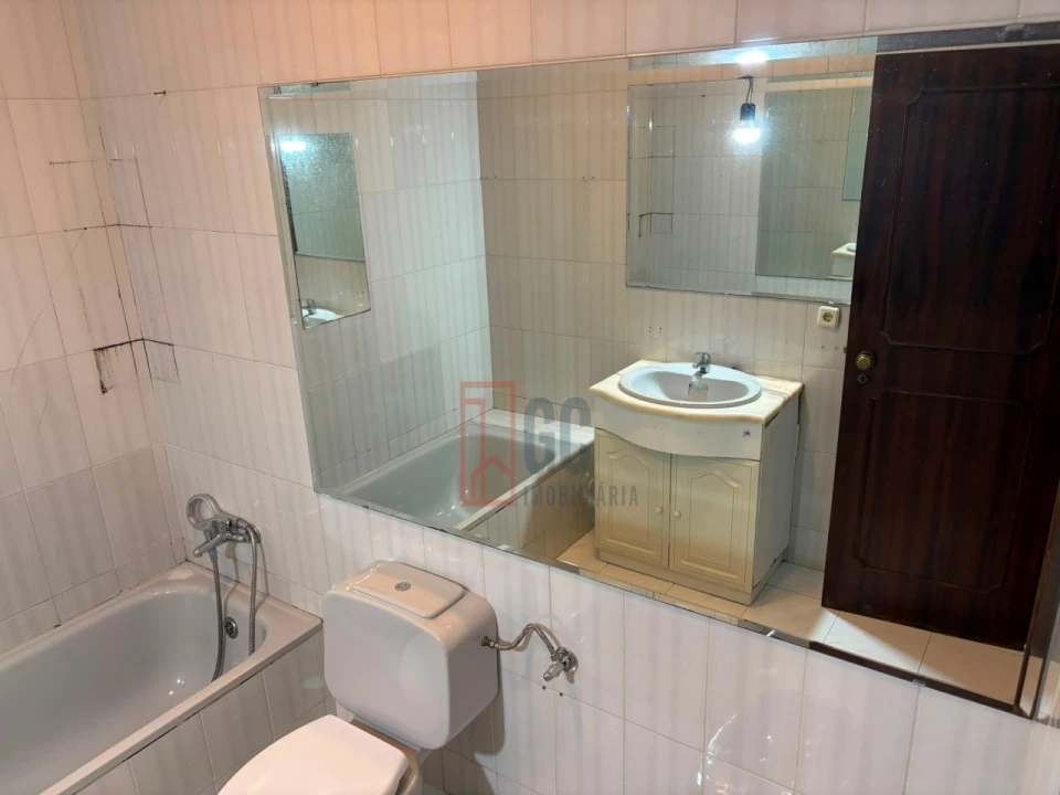 Apartamento T2 para Venda em Oliveira do Douro Foto 11