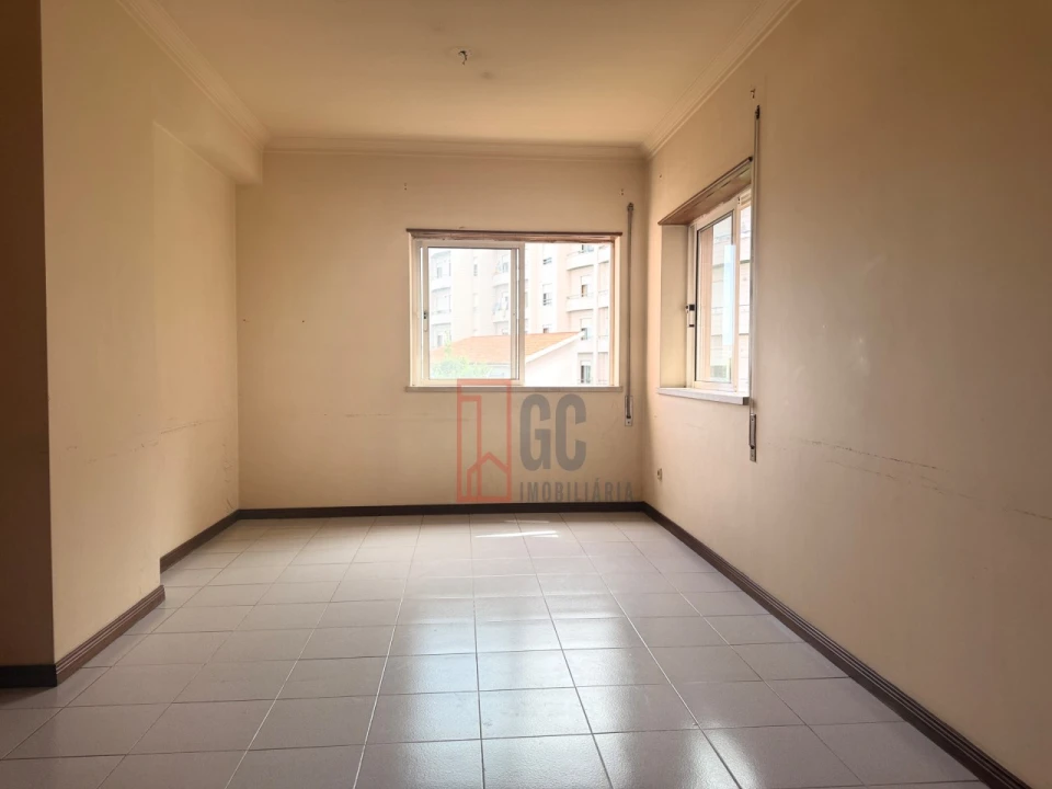 Apartamento T2 para Venda em Oliveira do Douro Foto 7