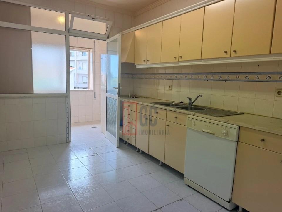 Apartamento T2 para Venda em Oliveira do Douro Foto 10