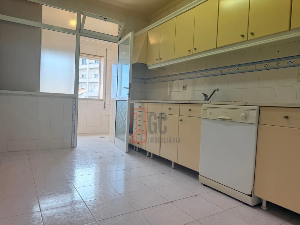 Apartamento T2 para Venda em Oliveira do Douro Foto 12