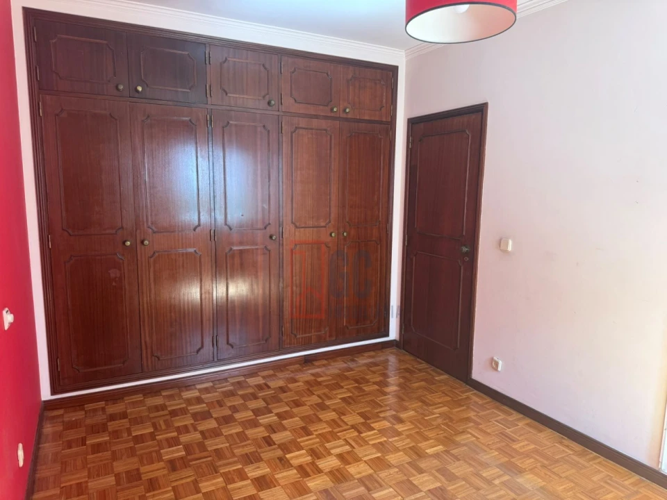 Apartamento T2 para Venda em Oliveira do Douro Foto 18